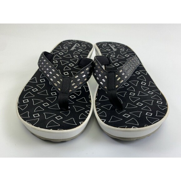 Clarks Liya Bevin Sandal Thong Slip On Low Wedge Black Metallic Cut Out Women 11 - Picture 5 of 15